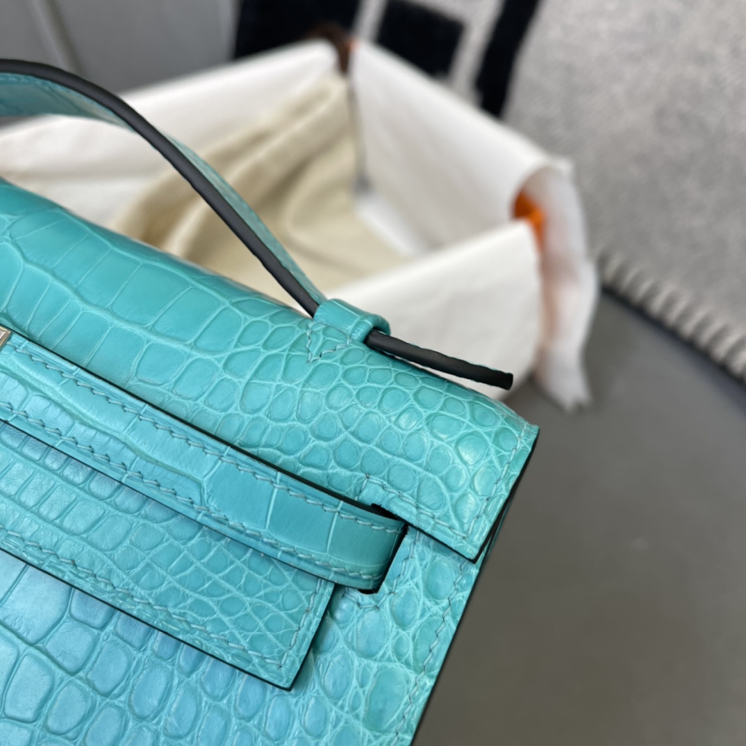 에르메스 켈리 포쉐트 블루 은장 악어가죽